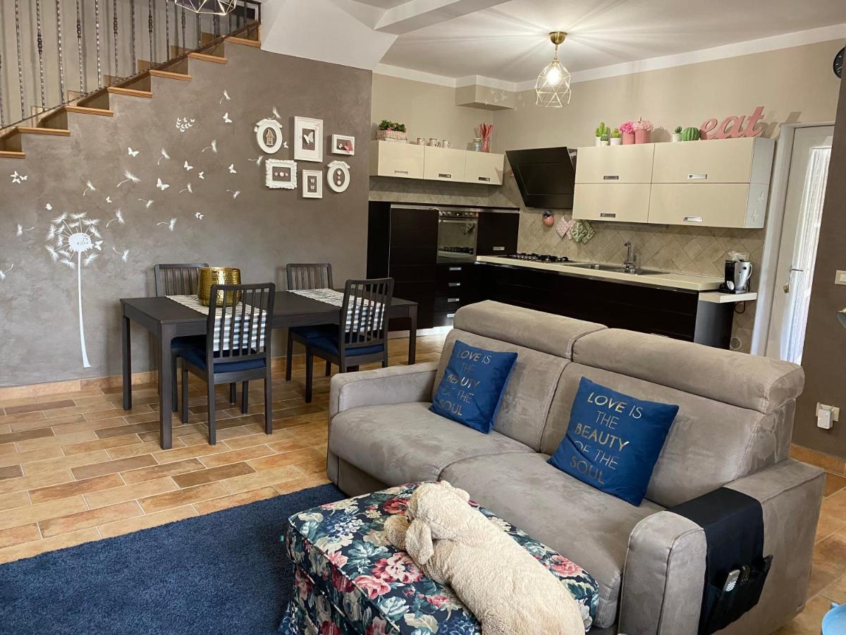 Casa Vacanze Boutique House Casa Mimo San Demetrio ne' Vestini Εξωτερικό φωτογραφία
