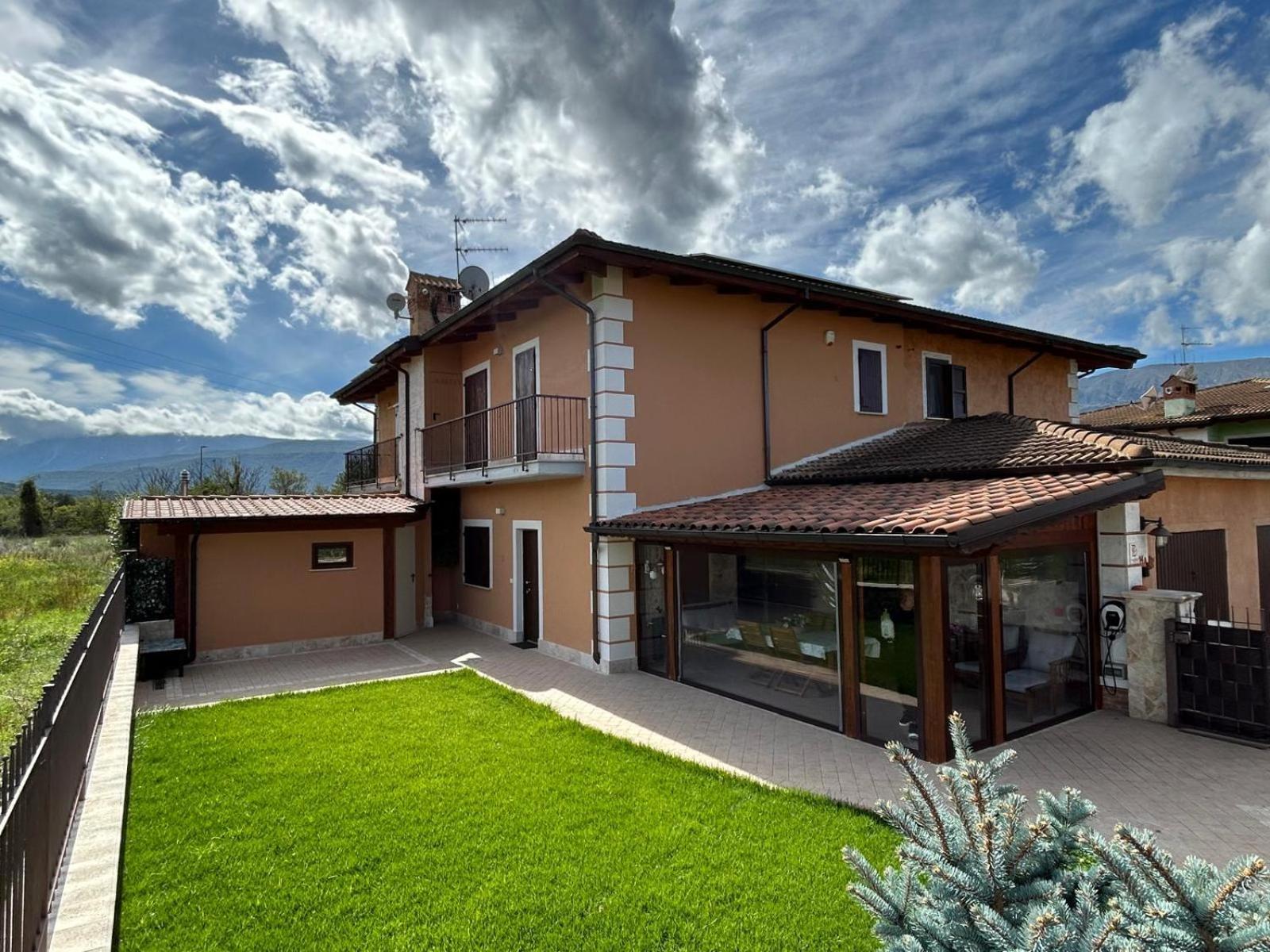 Casa Vacanze Boutique House Casa Mimo San Demetrio ne' Vestini Εξωτερικό φωτογραφία